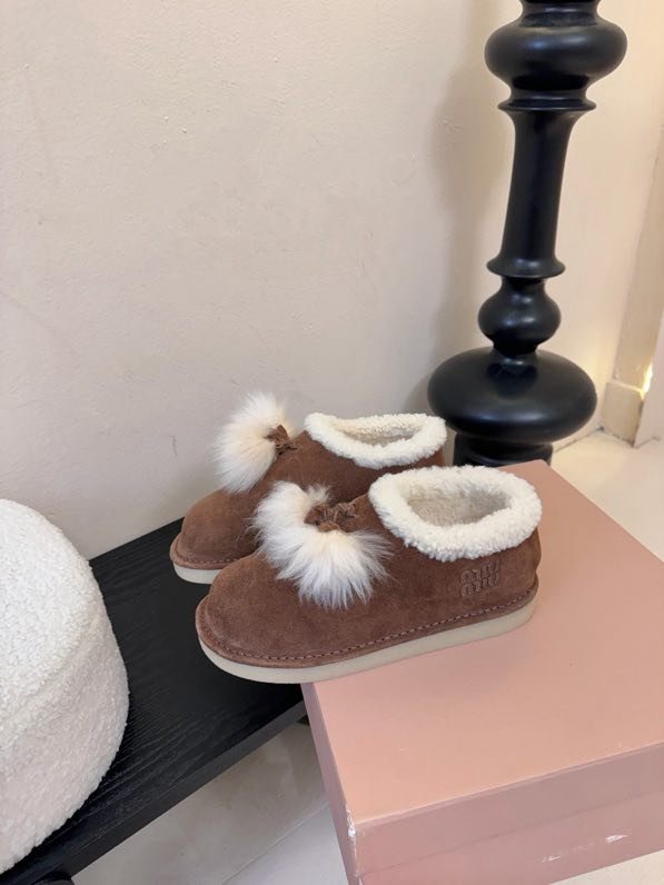 Shoes women's on fur winter фото 2