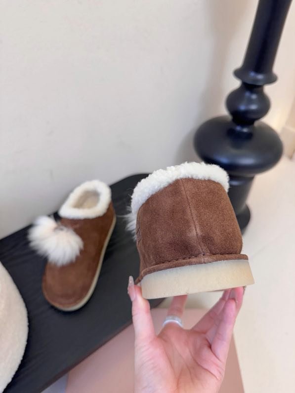 Shoes women's on fur winter фото 5