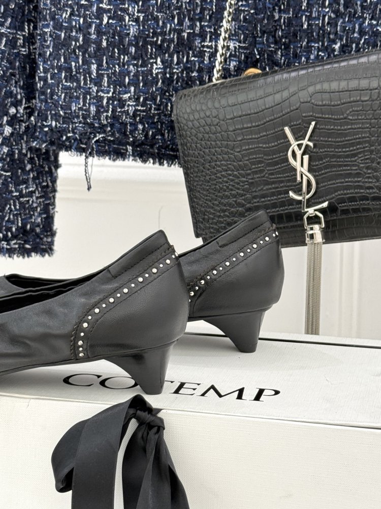 Туфли женские на низком каблуке с острым носком фото 6