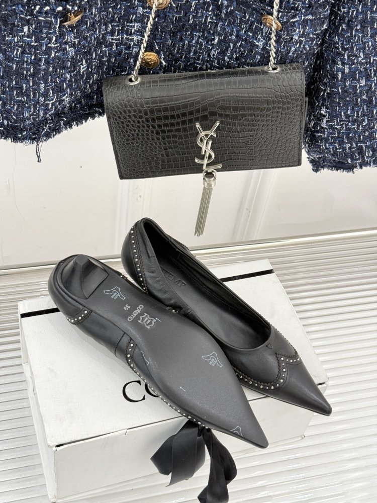 Туфли женские на низком каблуке с острым носком фото 9