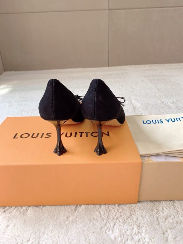 Туфлі жіночі на середньому підборах фото 7