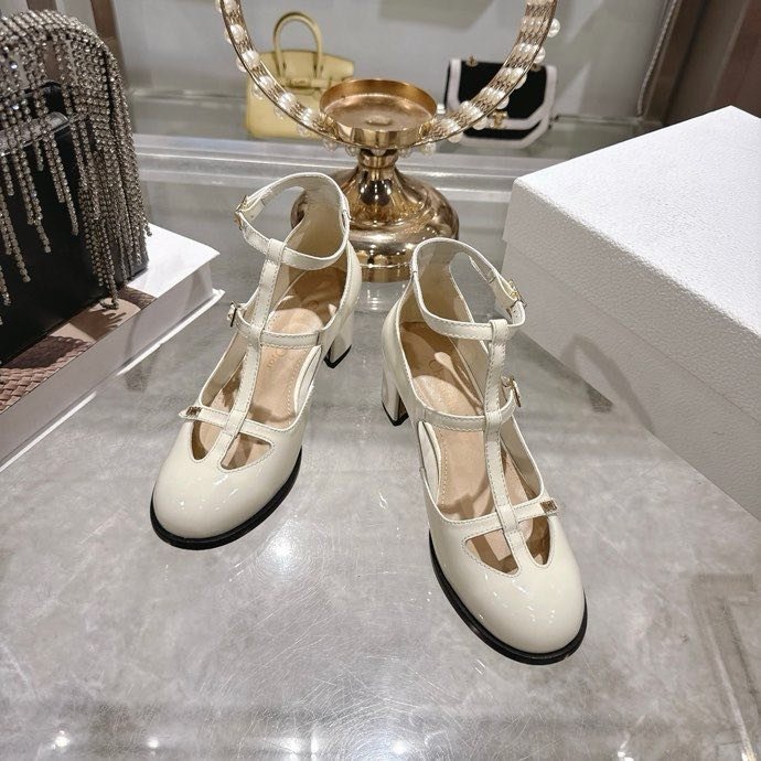 Shoes women's on thick heel