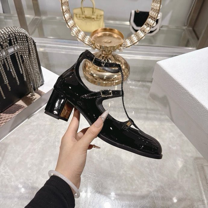 Shoes women's on thick heel