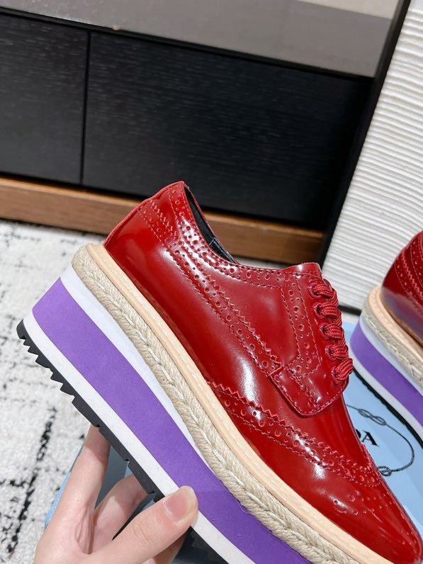 Туфлі жіночі на високою підошві фото 3