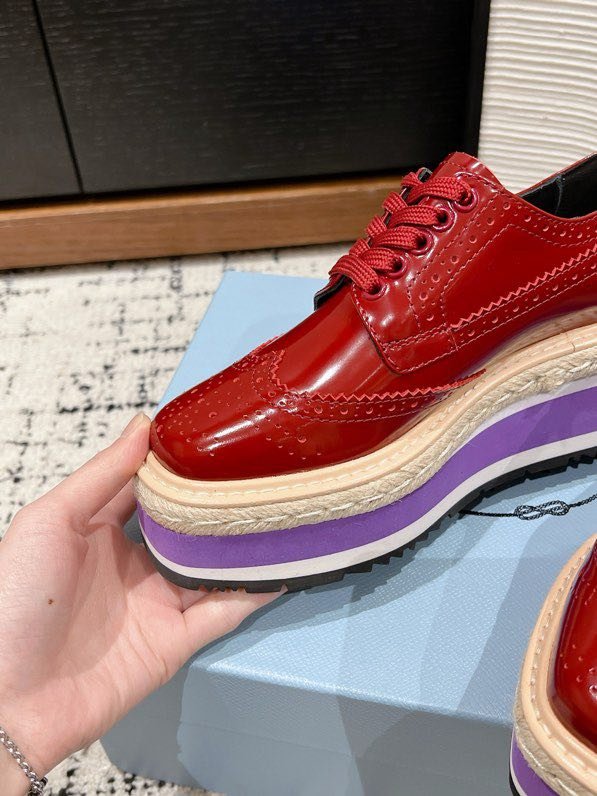 Туфлі жіночі на високою підошві фото 4