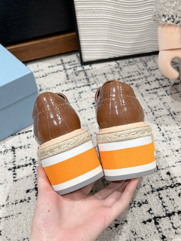 Туфлі жіночі на високою підошві фото 7