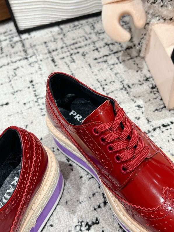 Туфлі жіночі на високою підошві фото 7