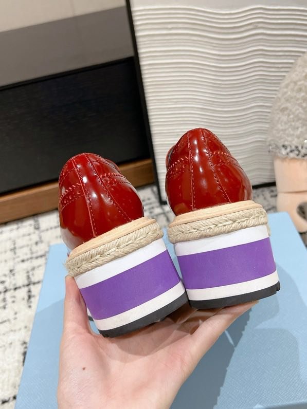 Туфлі жіночі на високою підошві фото 9