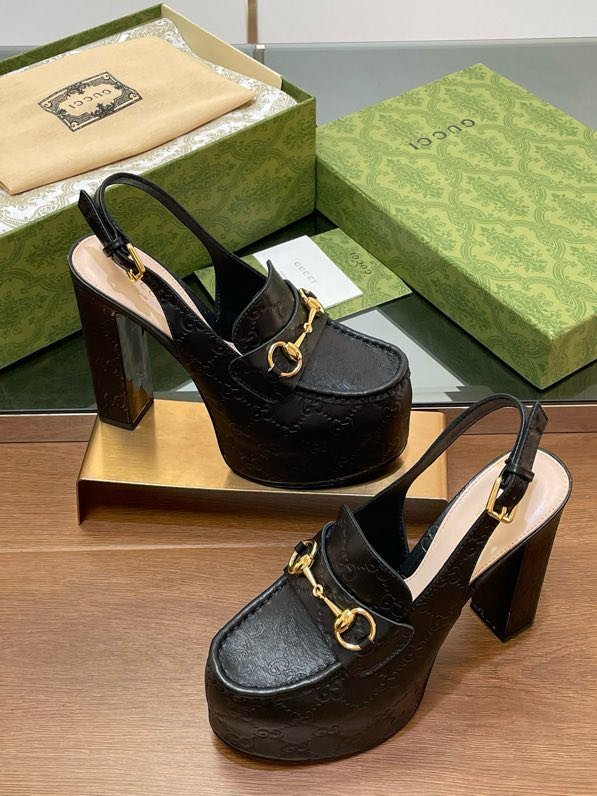 Shoes women's on high heel and platform