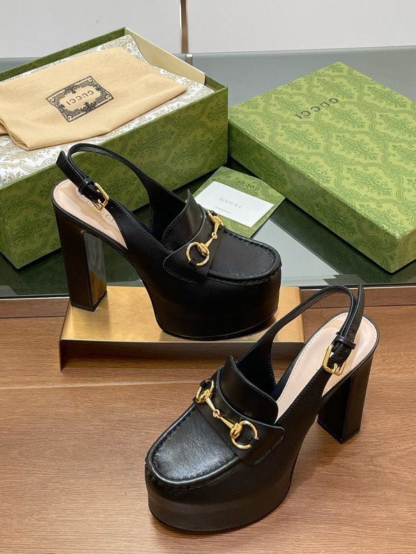 Shoes women's on high heel and platform