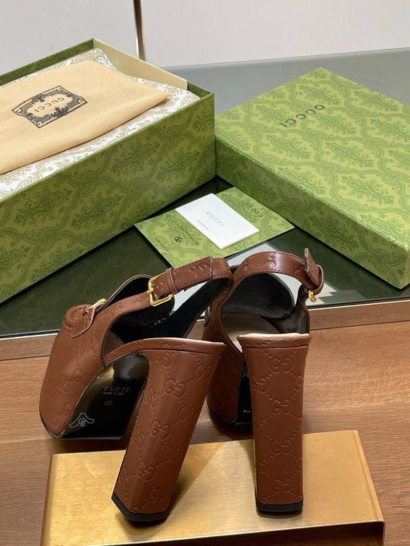 Shoes women's on high heel and platform фото 2