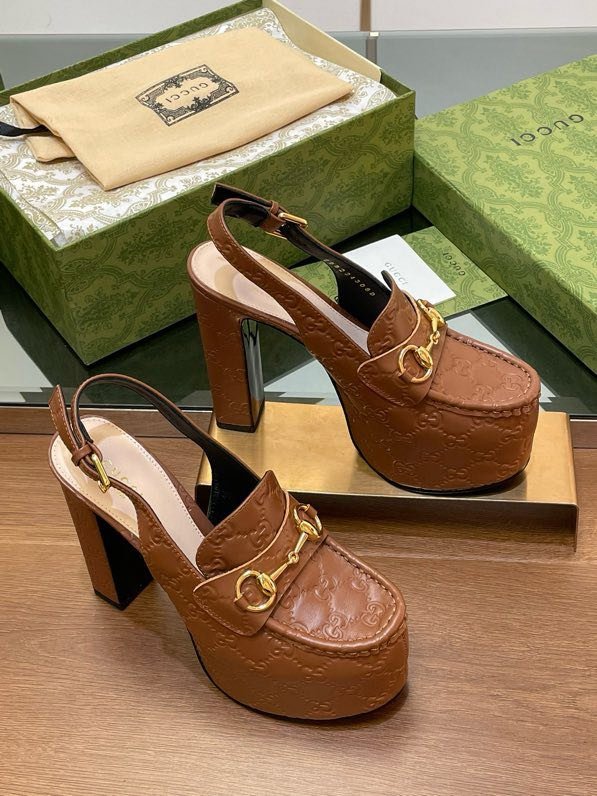 Shoes women's on high heel and platform фото 5