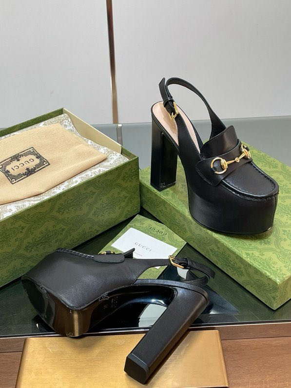 Shoes women's on high heel and platform фото 6