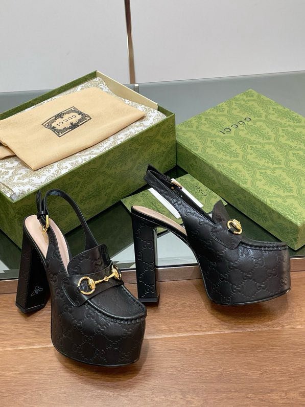 Shoes women's on high heel and platform фото 7