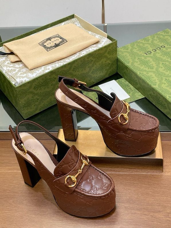 Shoes women's on high heel and platform фото 7