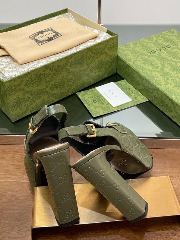 Shoes women's on high heel and platform фото 7