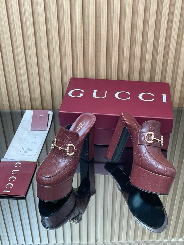 Shoes women's on high heel and platform фото 7