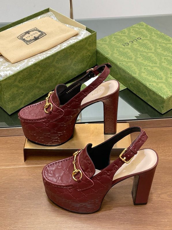 Shoes women's on high heel and platform фото 8