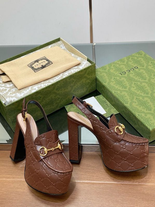 Shoes women's on high heel and platform фото 8