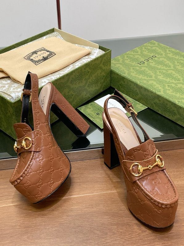 Shoes women's on high heel and platform фото 8