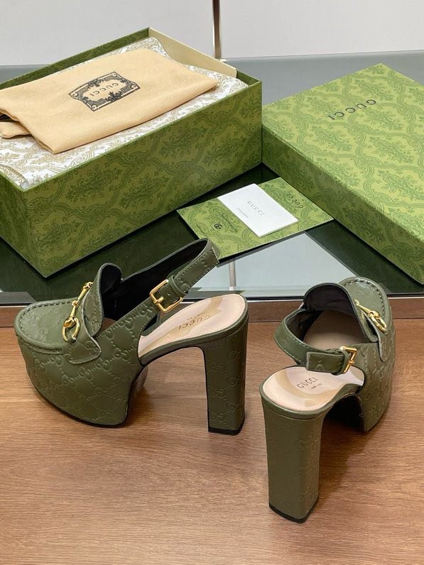 Shoes women's on high heel and platform фото 8