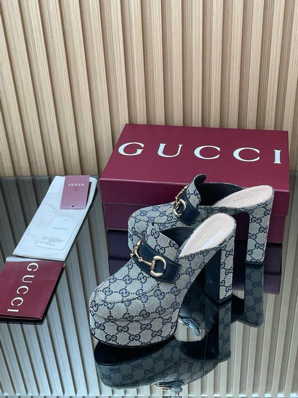 Shoes women's on high heel and platform фото 8