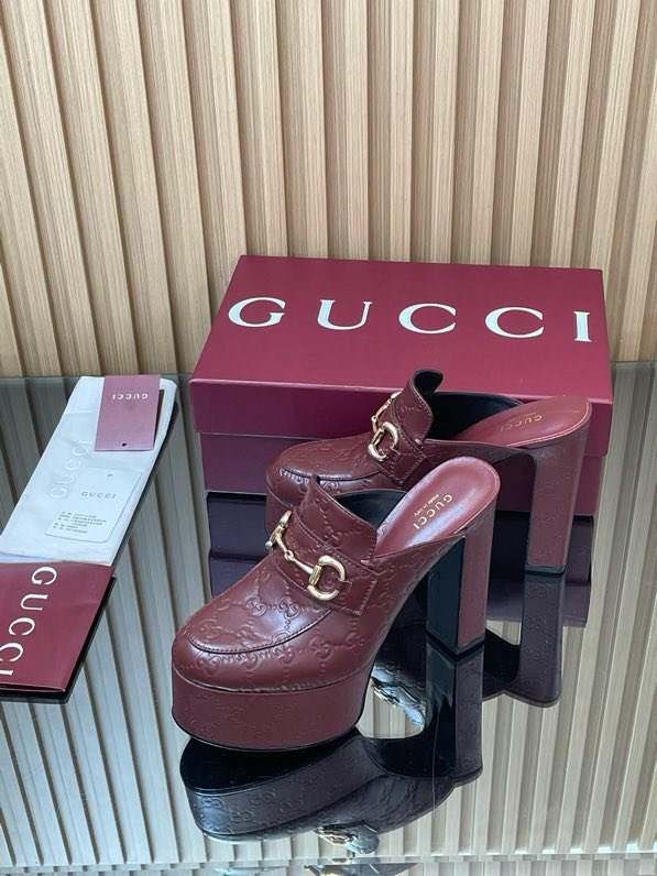 Shoes women's on high heel and platform фото 8