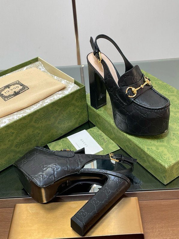 Shoes women's on high heel and platform фото 9