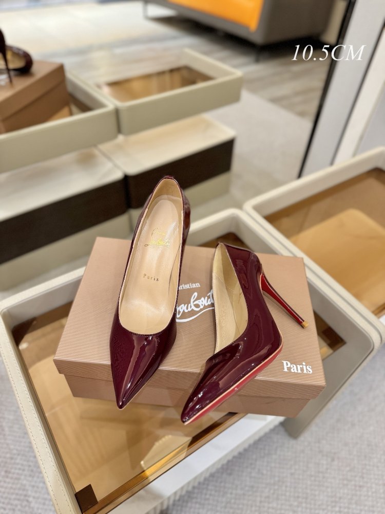 Shoes women's on high heel
