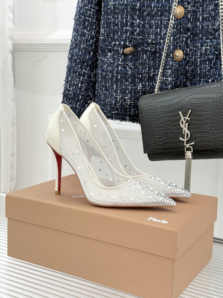 Shoes women's on high heel
