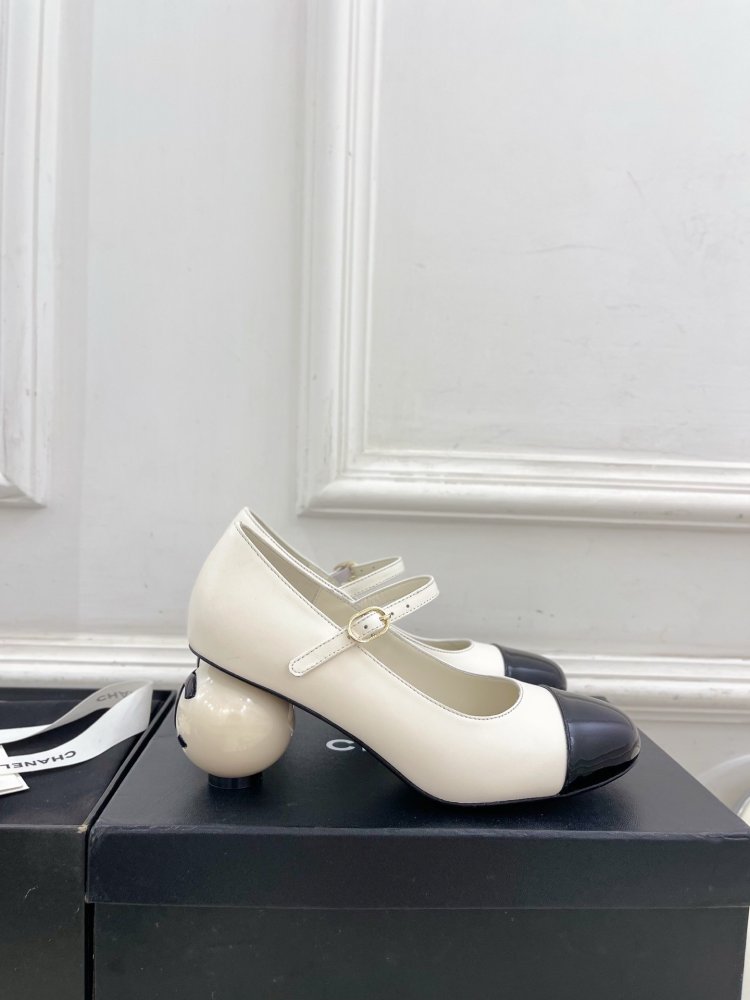 Shoes women's from pearly heel