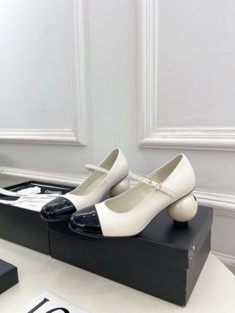 Shoes women's from pearly heel фото 3