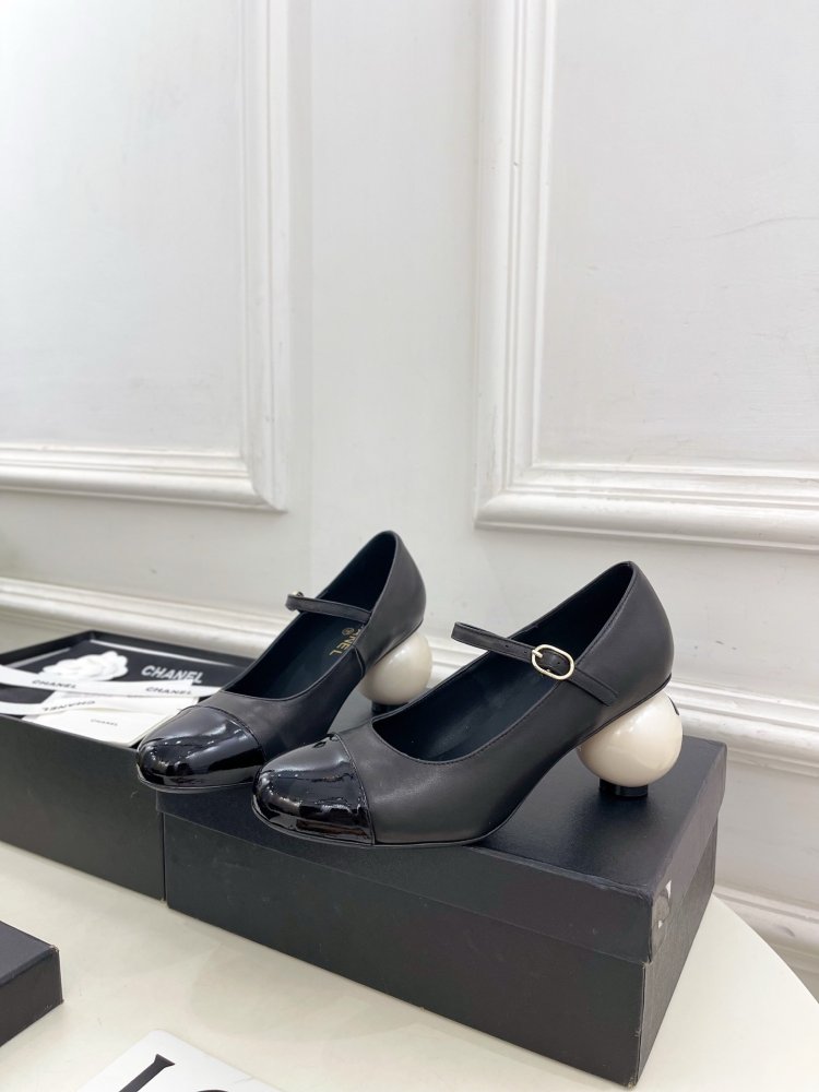 Shoes women's from pearly heel фото 3