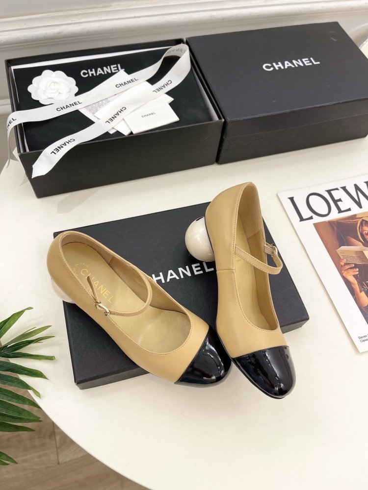 Shoes women's from pearly heel фото 4