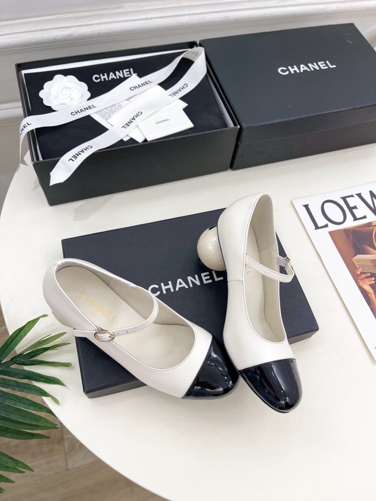 Shoes women's from pearly heel фото 4