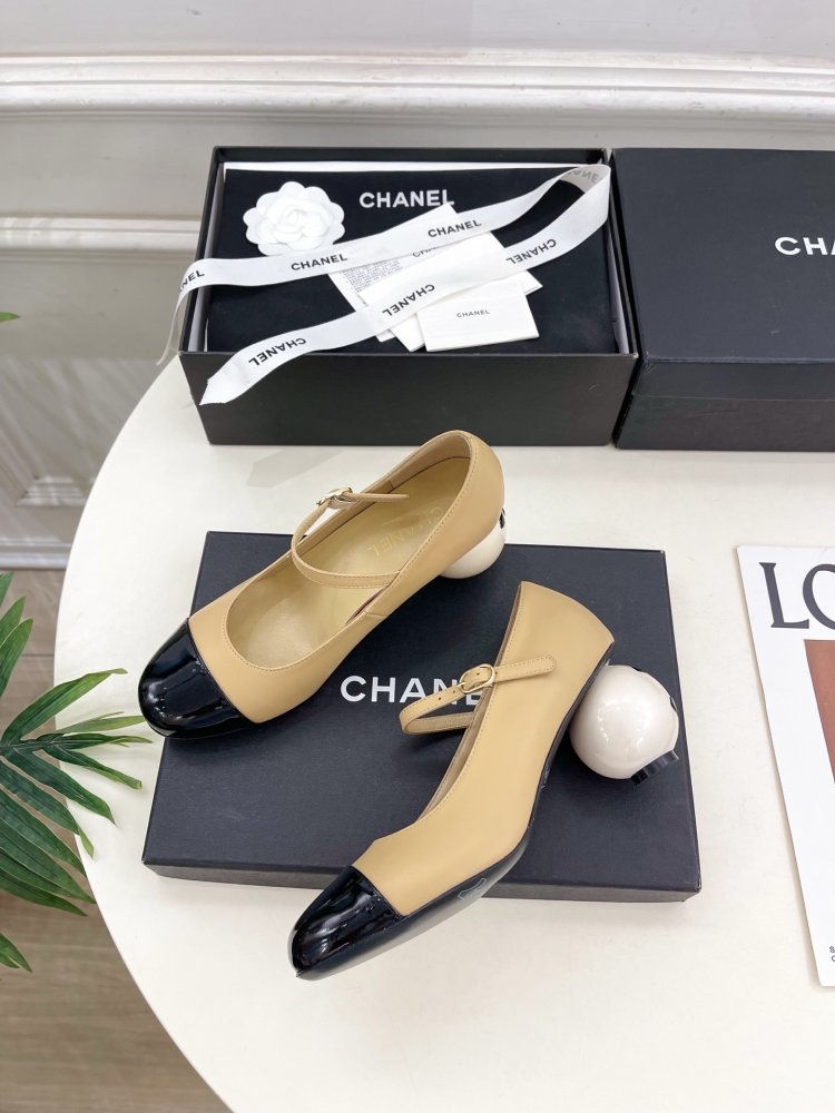 Shoes women's from pearly heel фото 5