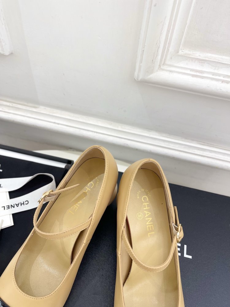 Shoes women's from pearly heel фото 6