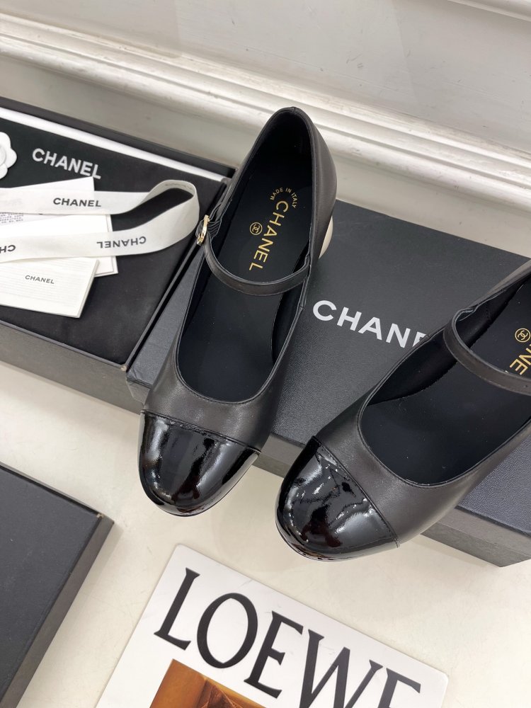 Shoes women's from pearly heel фото 6