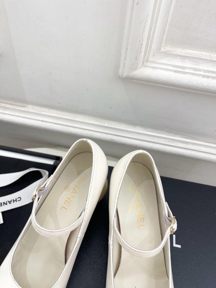 Shoes women's from pearly heel фото 7