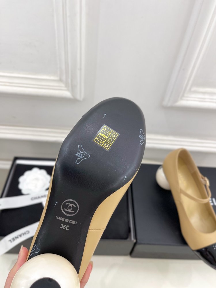 Shoes women's from pearly heel фото 9