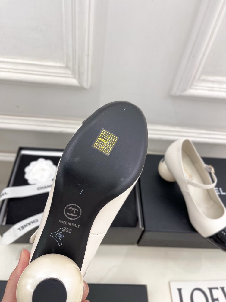 Shoes women's from pearly heel фото 9