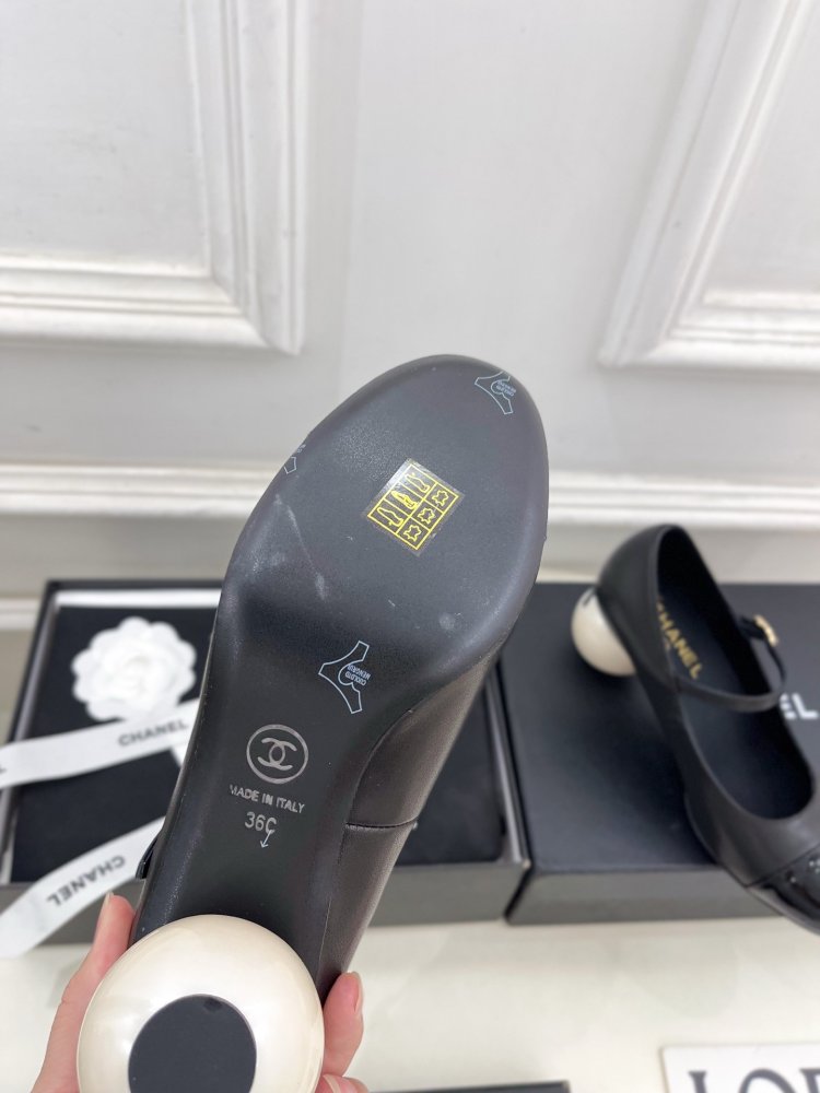 Shoes women's from pearly heel фото 9