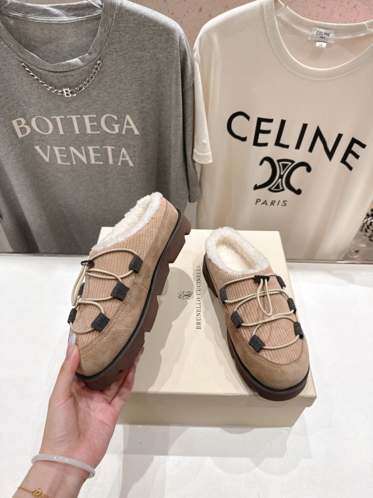 Shoes women's winter on fur фото 4