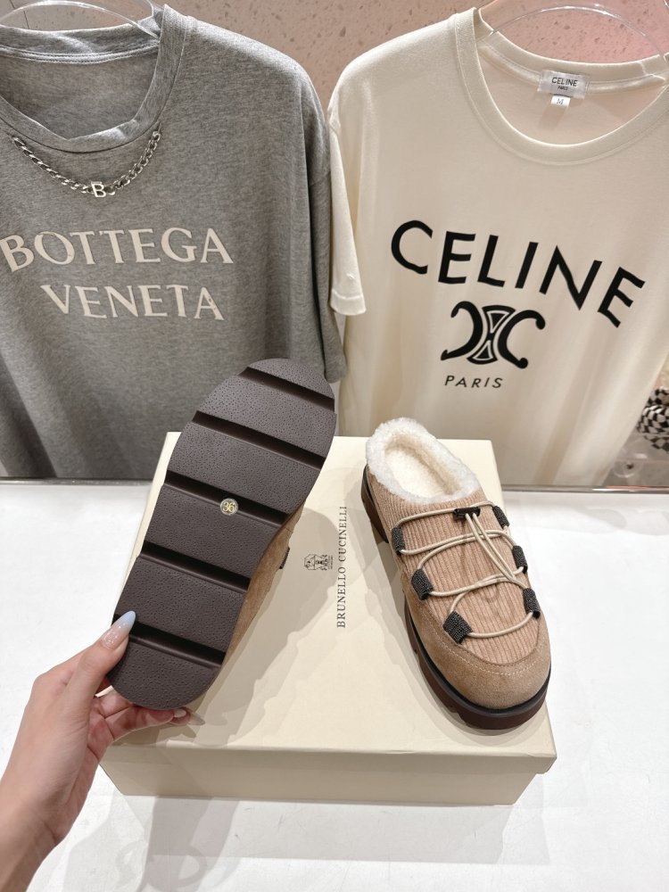 Shoes women's winter on fur фото 9