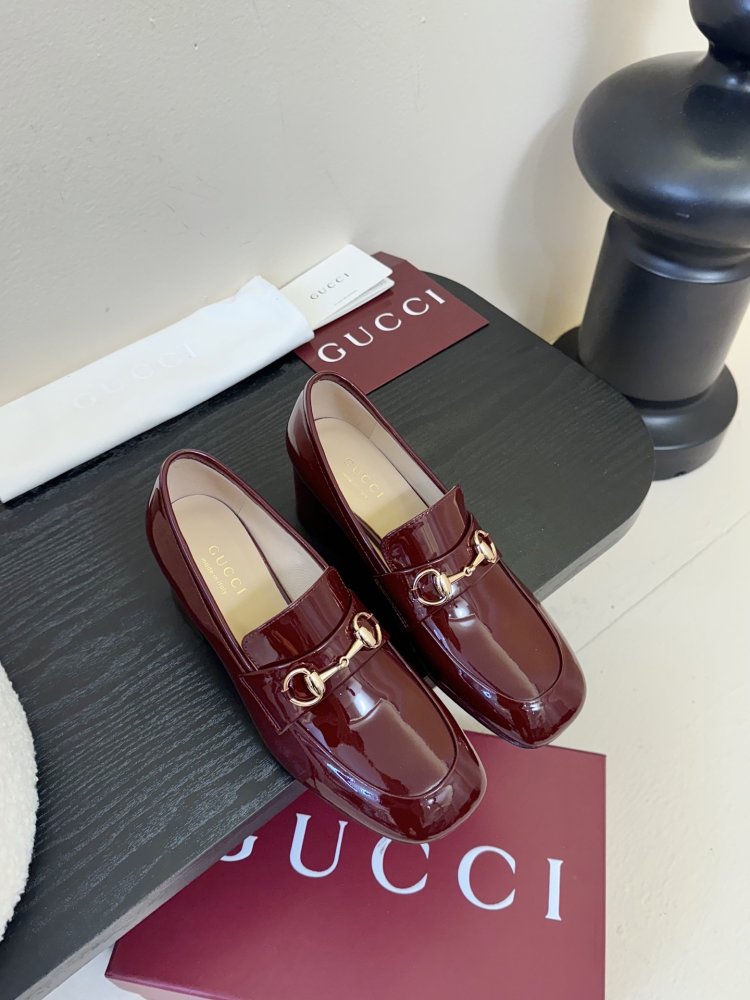 Туфли женские