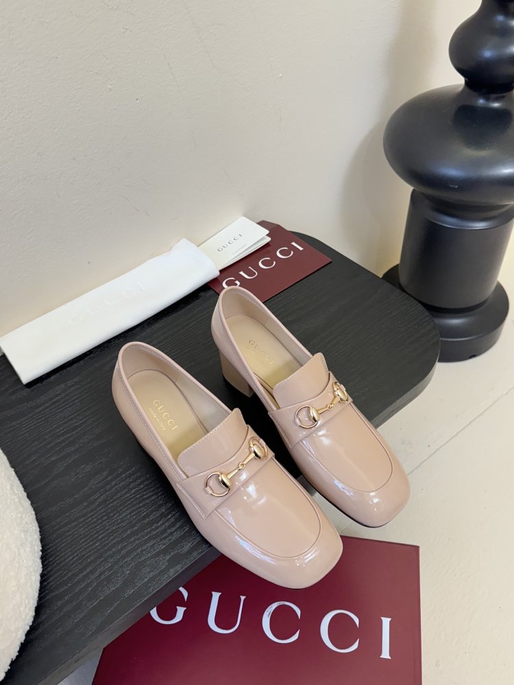 Туфли женские