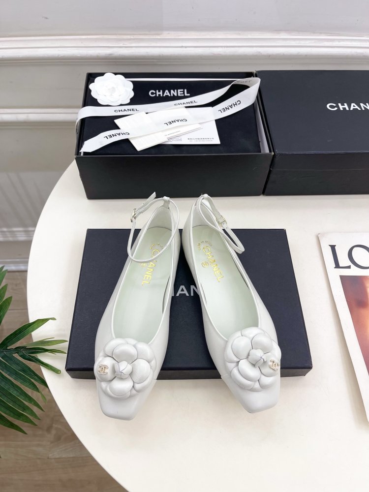 Туфлі жіночі