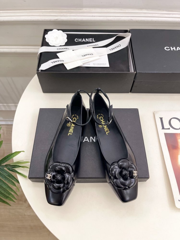 Туфлі жіночі