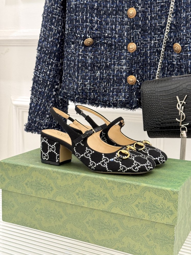 Туфли женские