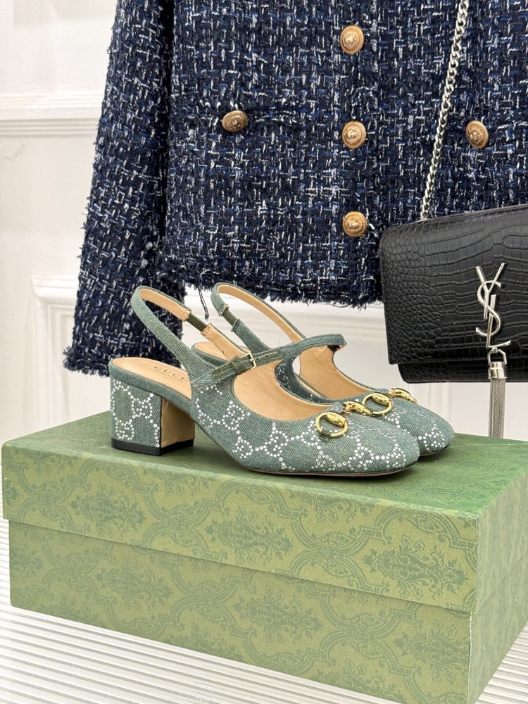 Туфли женские